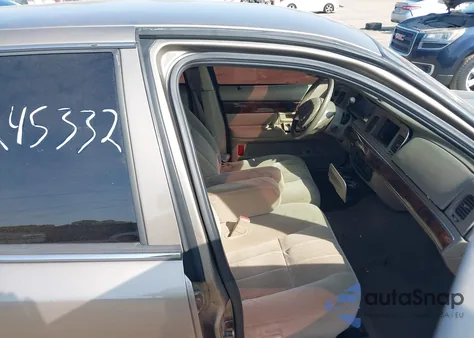 2004 Mercury Grand Marquis Gs из США, поврежденный, VIN 2MEFM74W34X694419